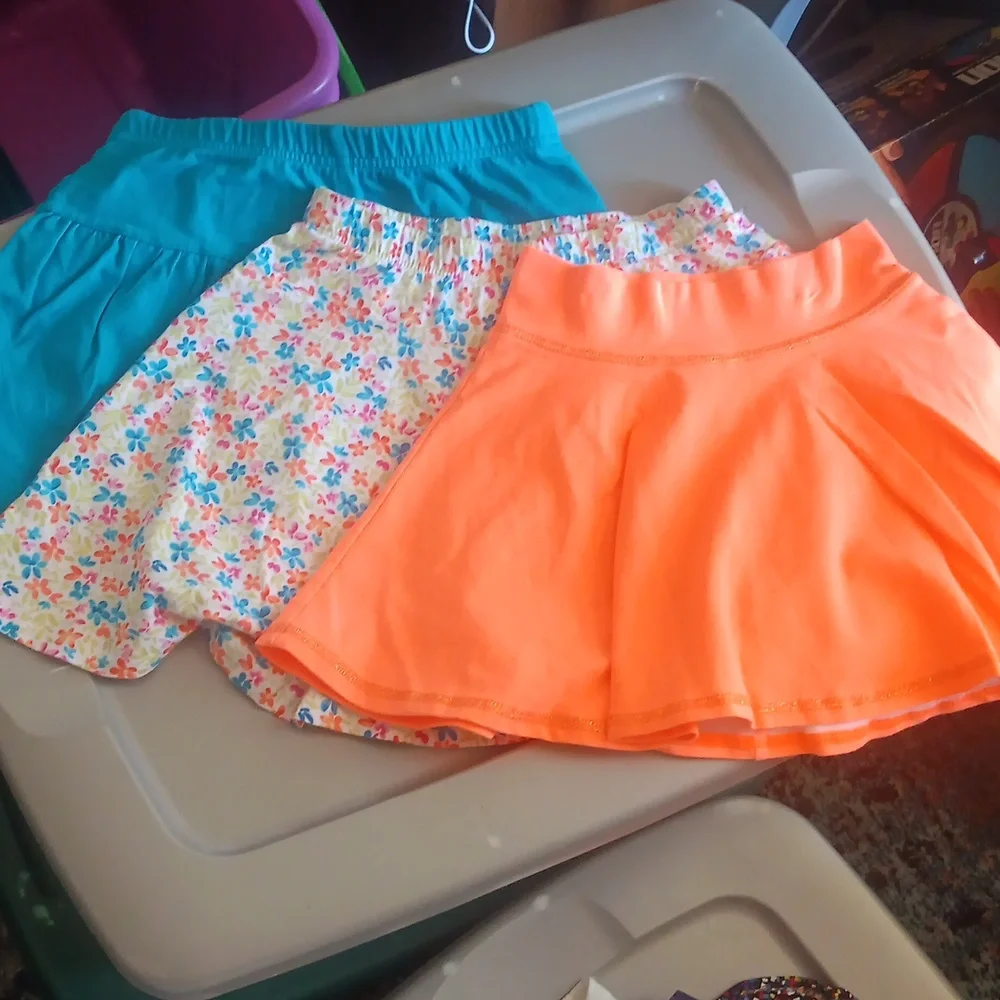 Lot of 3 summer skorts - Picture 1 of 4